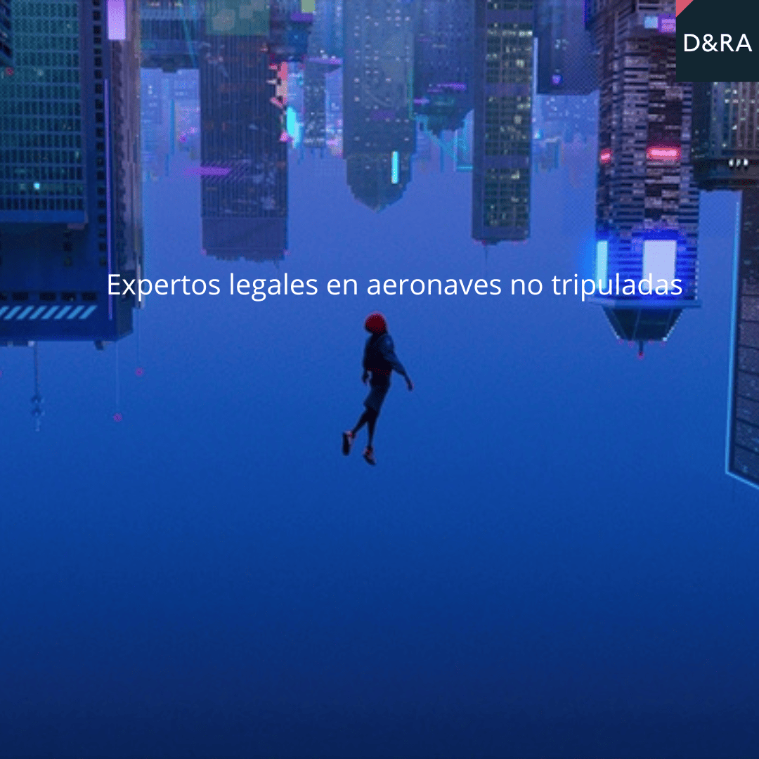 Abogados especializados en drones, brindando asesoría legal sobre normativas de aviación no tripulada, licencias, permisos y regulaciones de seguridad aérea