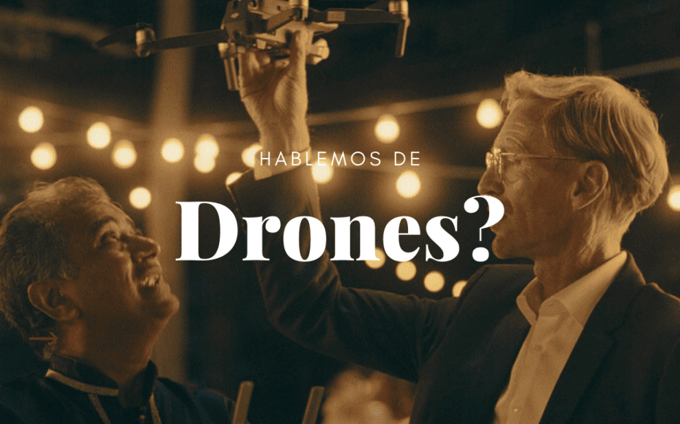 Ya sea que utilices drones para fines profesionales o recreativos, es crucial contar con el respaldo de expertos en la materia. Diez & Romeo, con su vasta experiencia en la legislación de aeronaves no tripuladas, se posiciona como un referente en asesoría legal especializada en drones. Su equipo de abogados se dedica a ofrecer soluciones jurídicas personalizadas, garantizando que las operaciones se realicen dentro del marco legal, protegiendo tanto a usuarios como a empresas de posibles riesgos y sanciones.