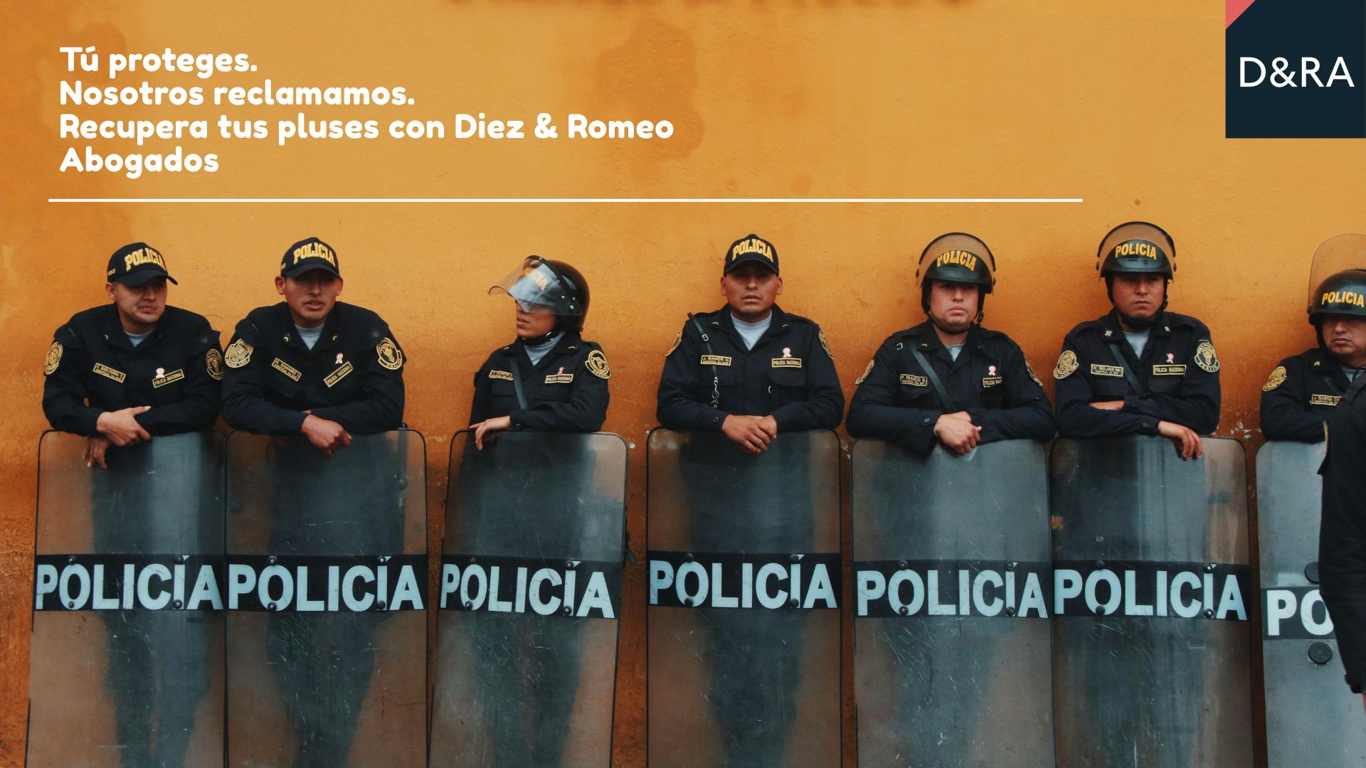 Policía en servicio — Reclamación de complementos salariales con Diez & Romeo Abogados